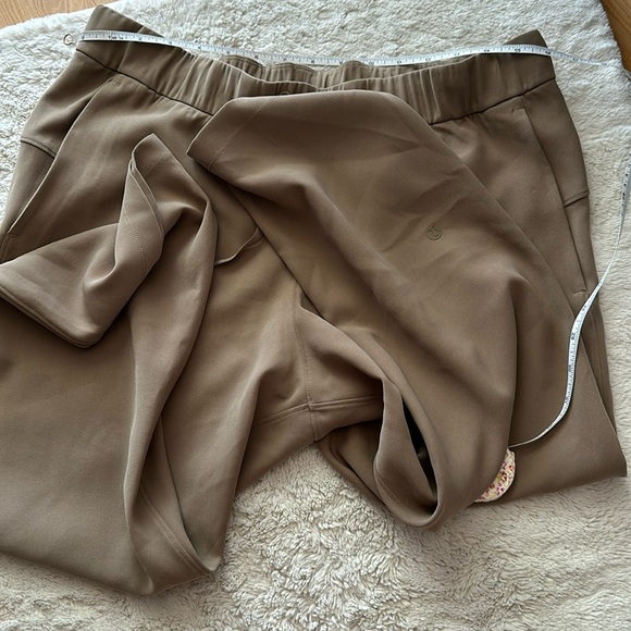 Lululemon pants, size 10 - Picture 4 of 4
